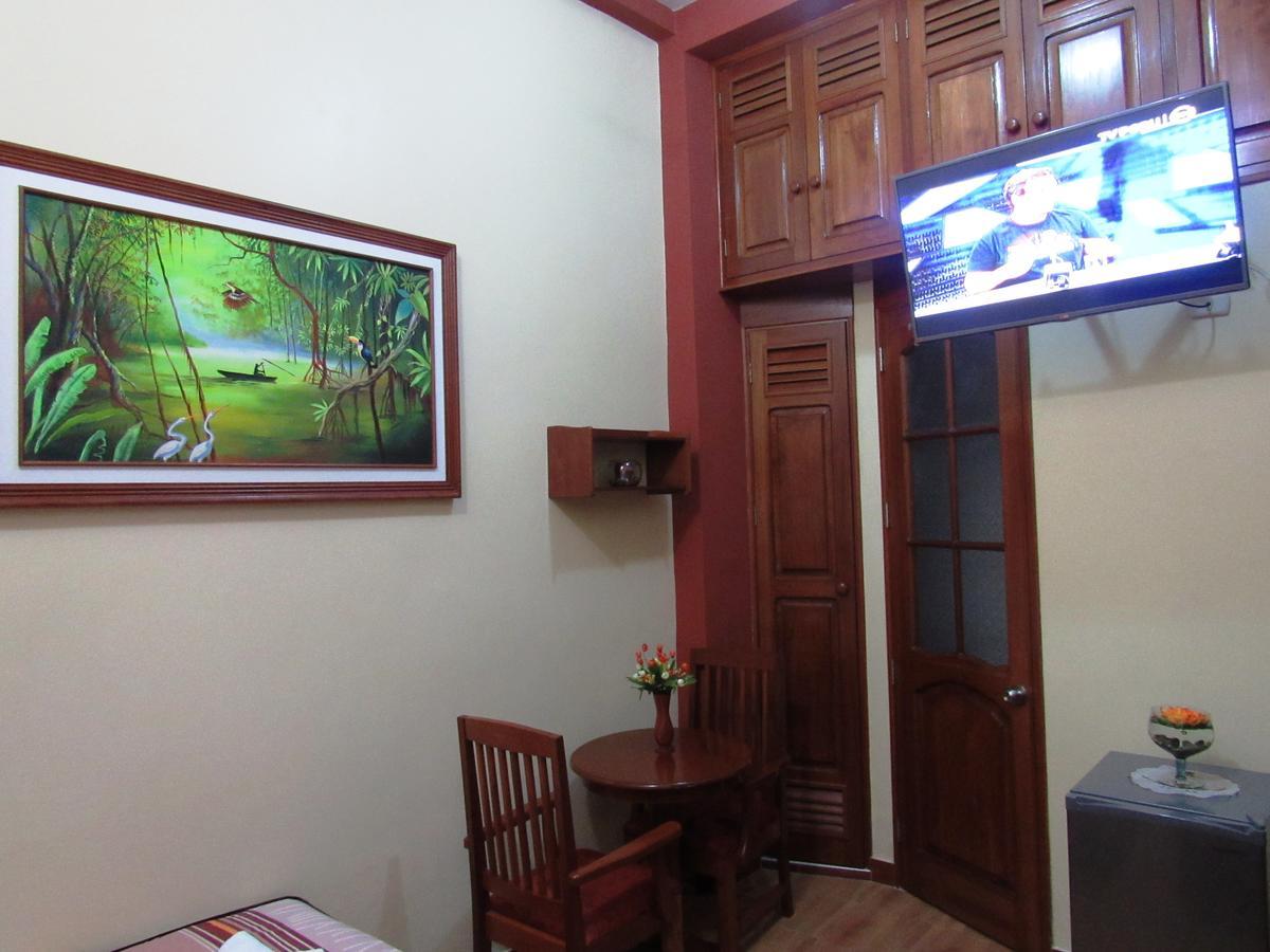 Alojamiento El Cardenal Iquitos Exterior photo