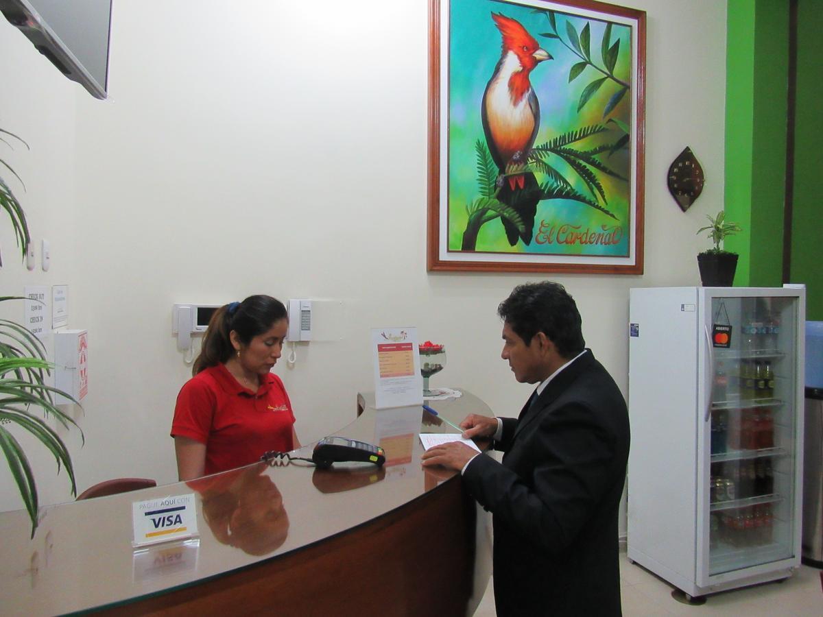 Alojamiento El Cardenal Iquitos Exterior photo