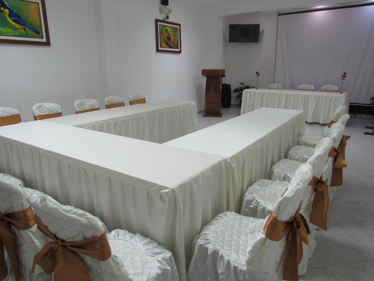 Alojamiento El Cardenal Iquitos Exterior photo