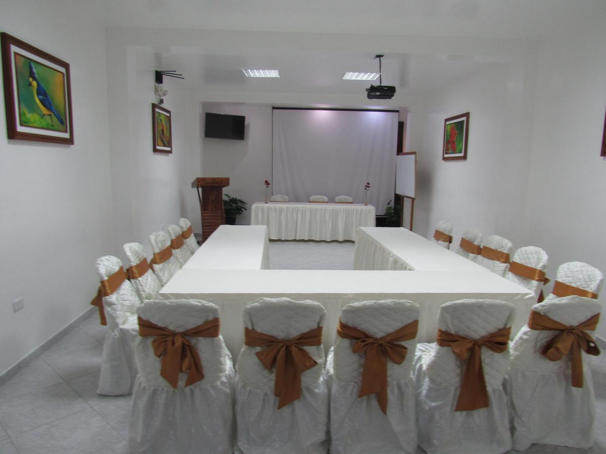 Alojamiento El Cardenal Iquitos Exterior photo