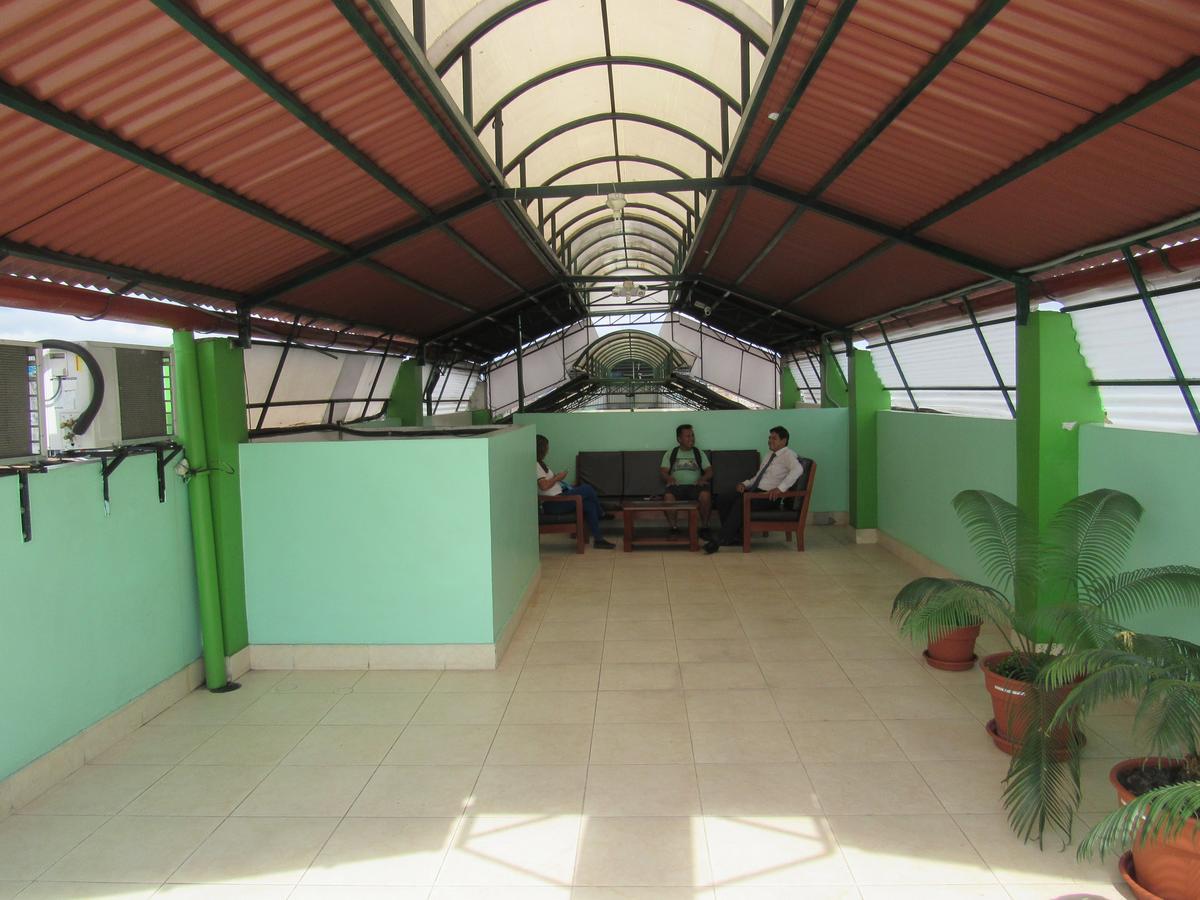 Alojamiento El Cardenal Iquitos Exterior photo